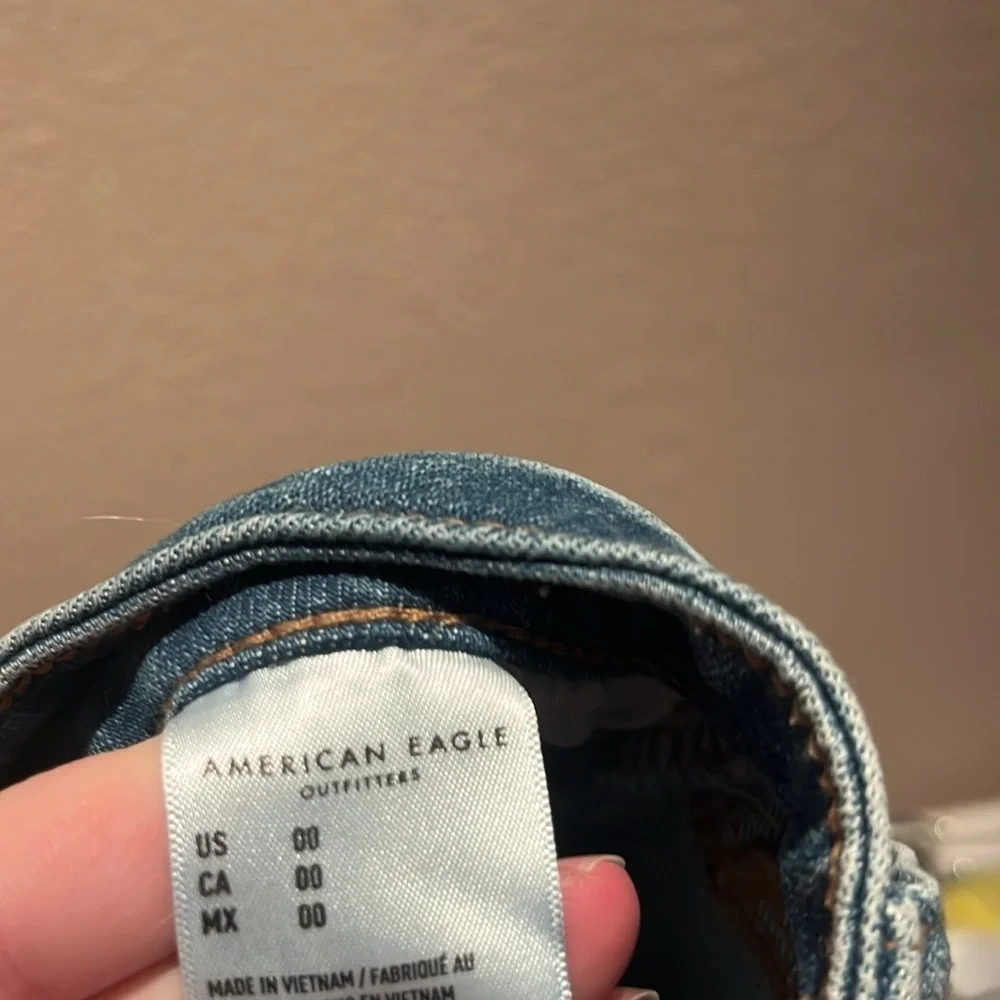 American Eagle Women’s Mom Jeans Denim Jean Shorts Size 00